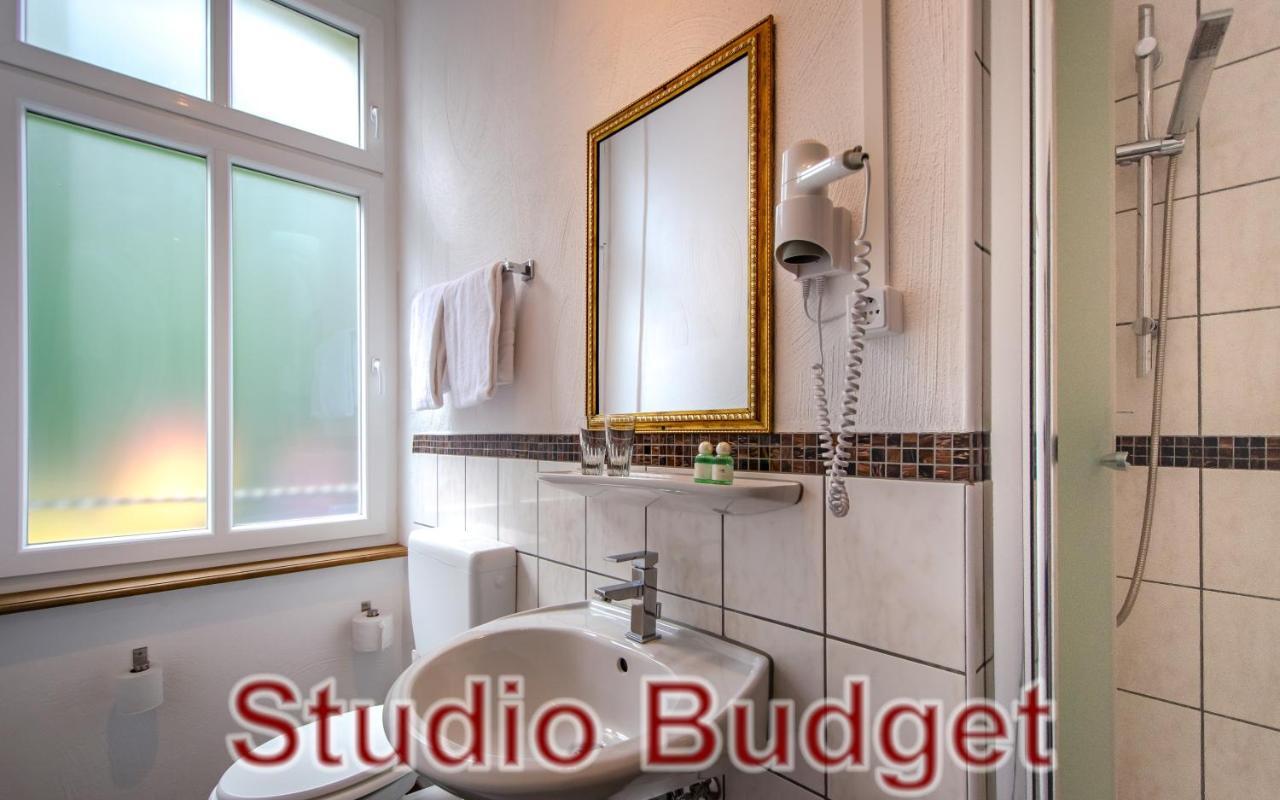 Budget Studio